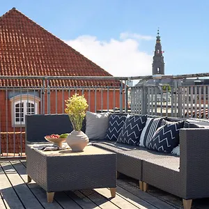 Sanders Leaves - Cute One-bedroom With A Large Rooftop Terrace , Kopenhagen Dänemark