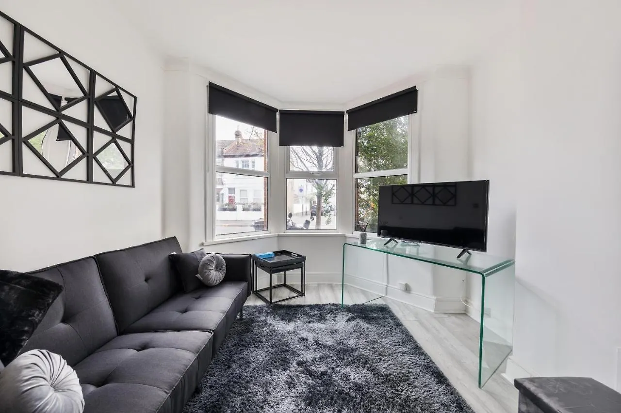 Beautifully Modern 2-Bed Apartment W/Garden Londres 0*,  Reino Unido