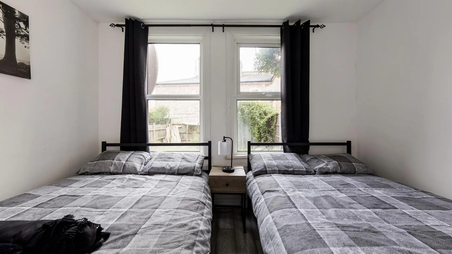 Beautifully Modern 2-Bed Apartment W/Garden Londres